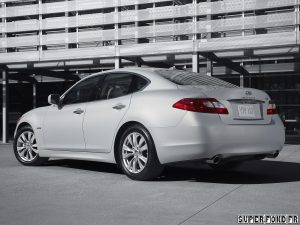 2011 Infiniti M Hybrid