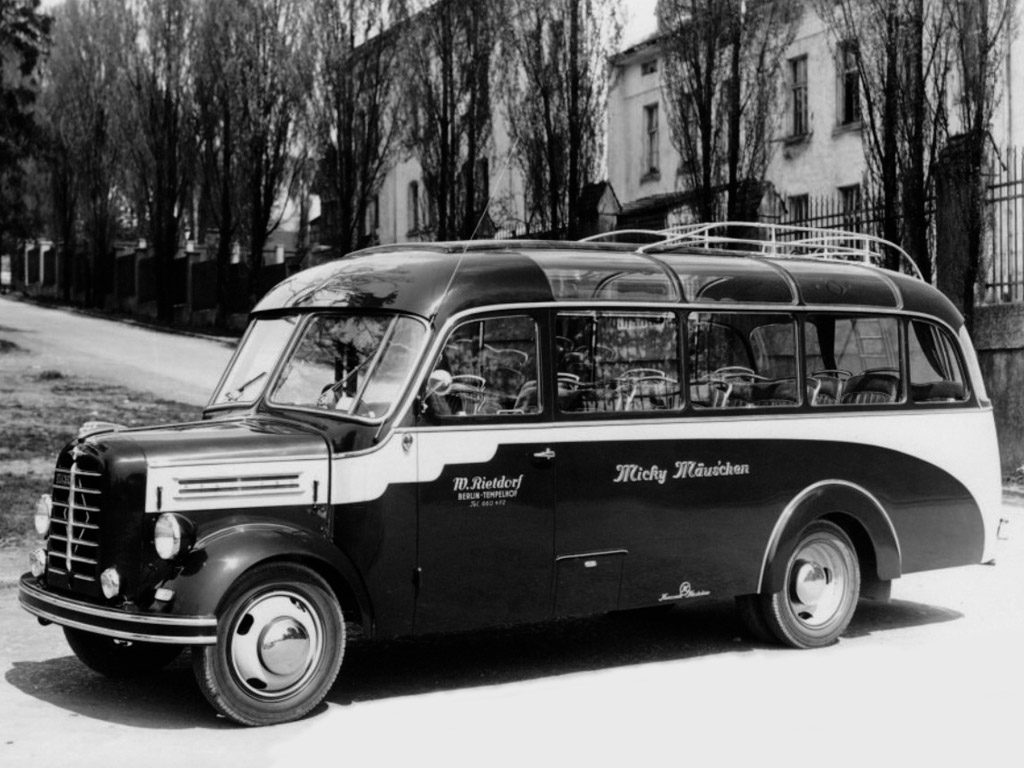 1954-57 Borgward B 2500 Kassbohrer Kleinbus