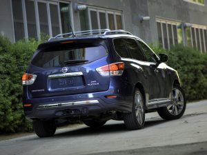 Nissan Pathfinder Platinum USA 2013