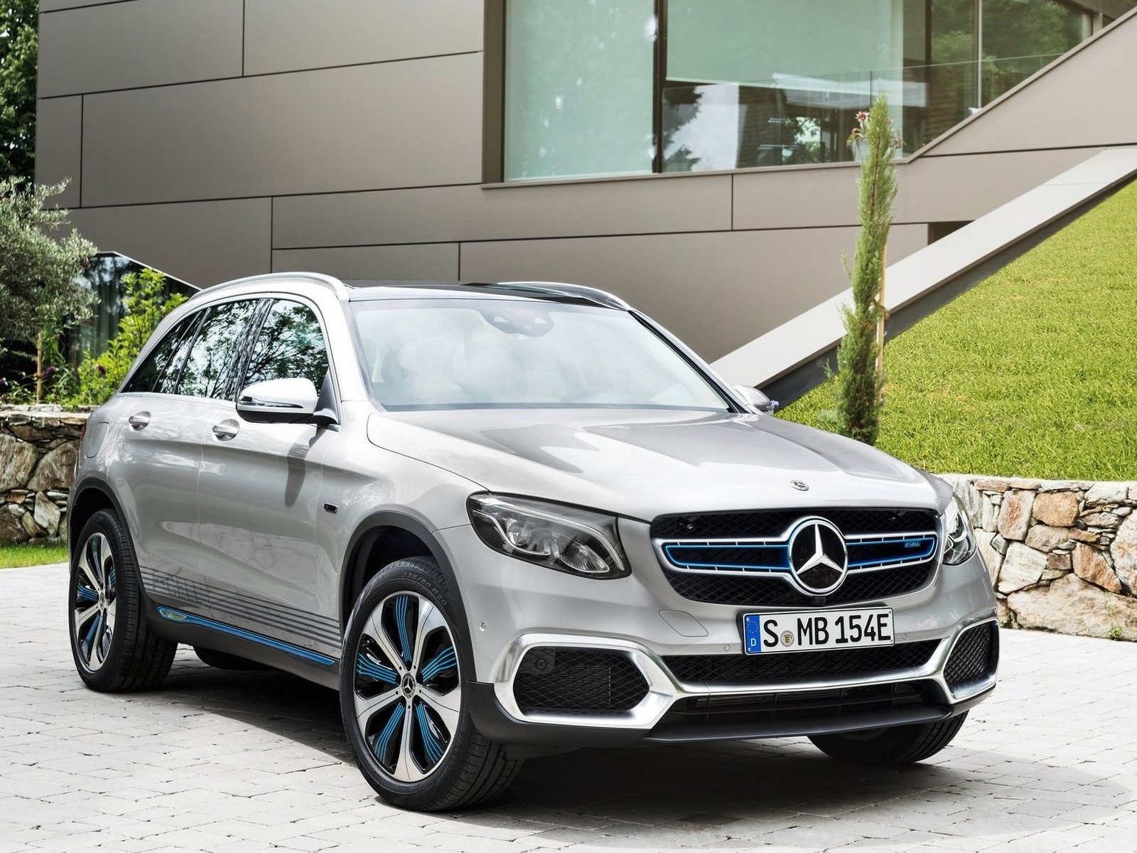 Mercedes GLC F-Cell Concept 2017