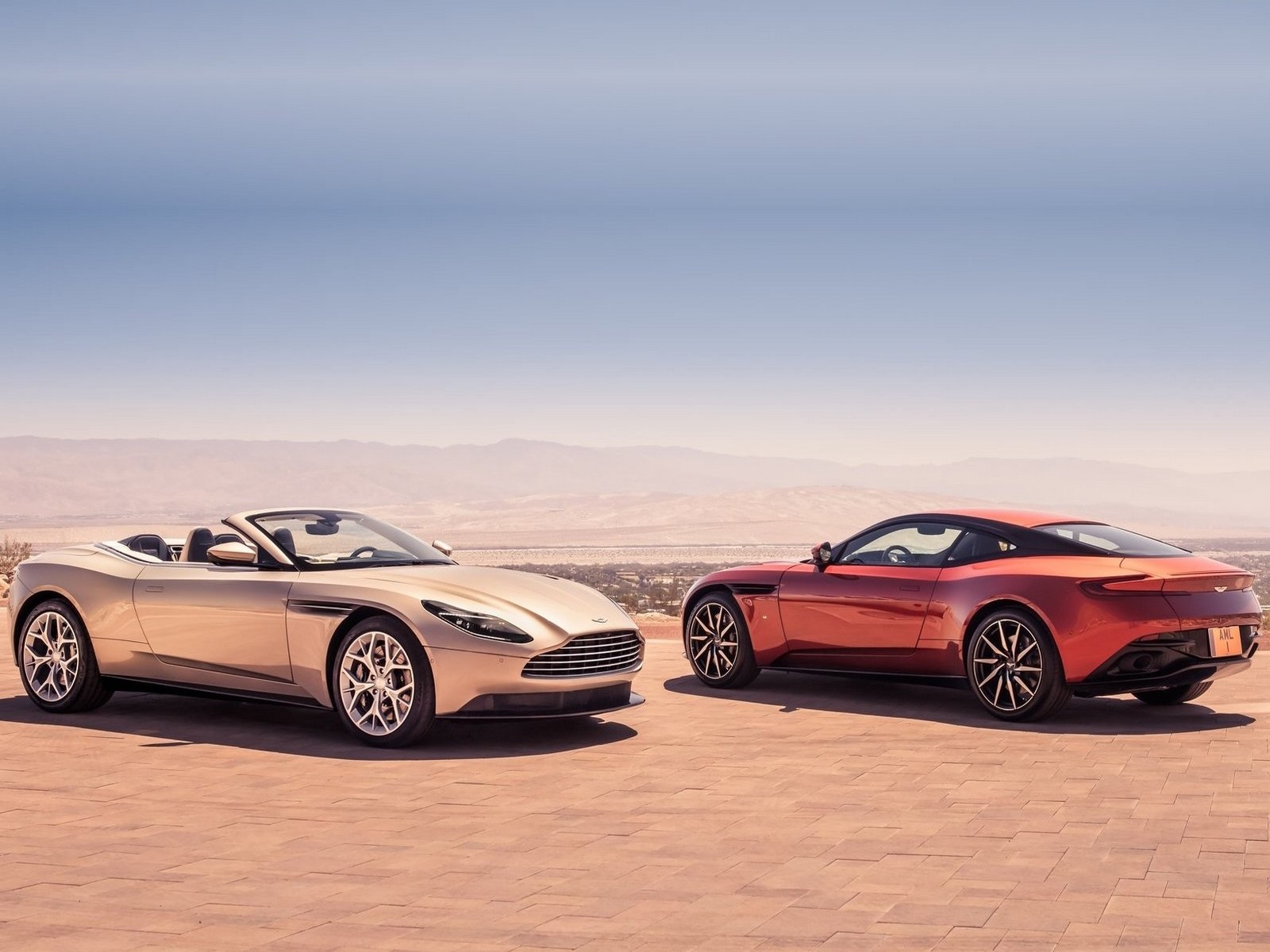 Aston Martin DB11 Volante 2019