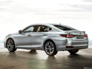 Lexus ES F-Sport 2019