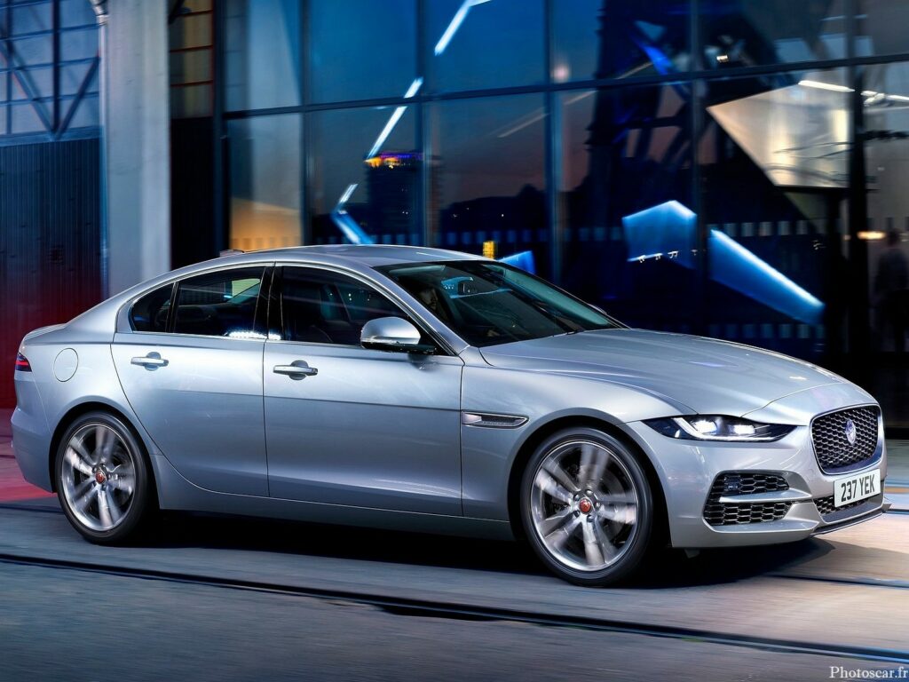 Jaguar XE 2021