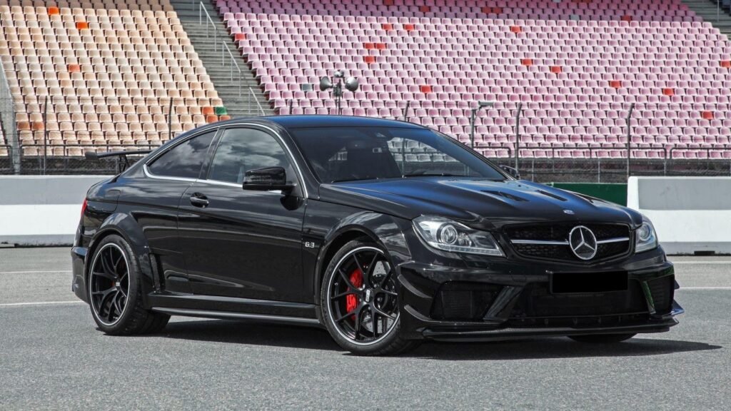 Inden Design Mercedes C63 AMG Black 2017