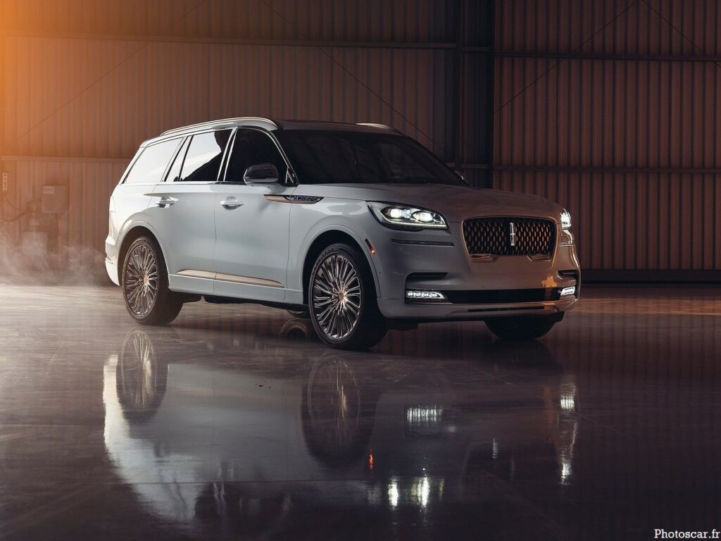 Lincoln Aviator Shinola Concept 2021