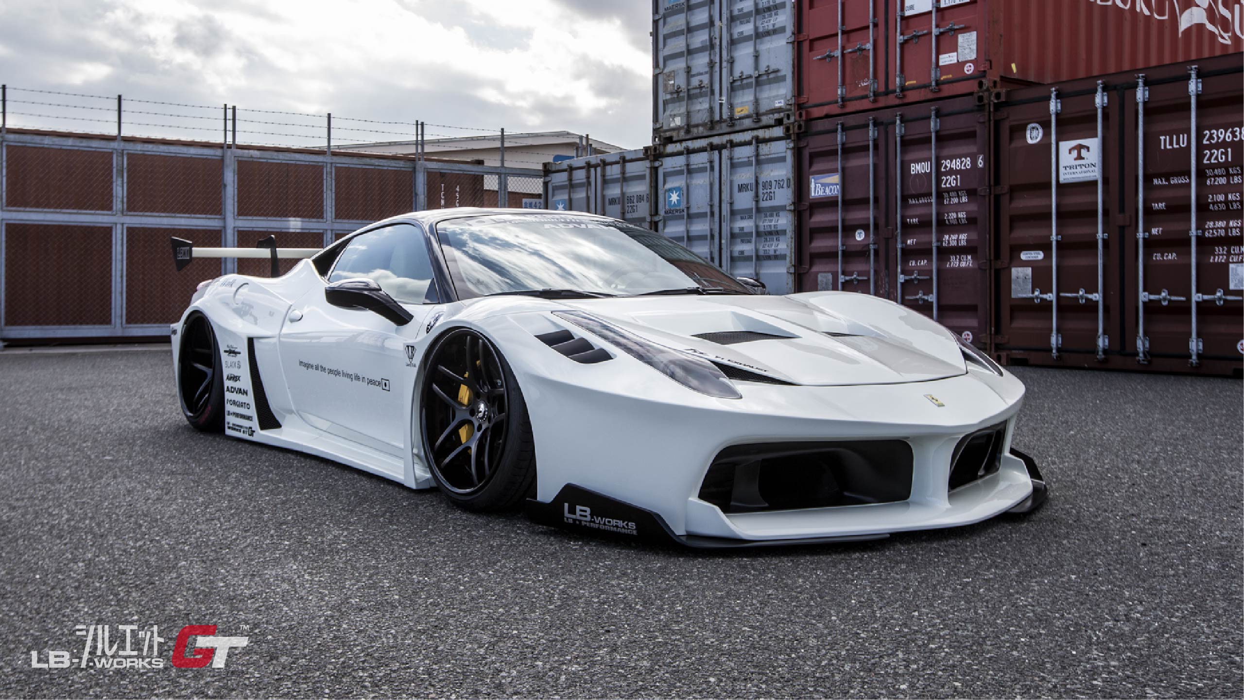 LB Silhouette WORKS Ferrari 458 GT