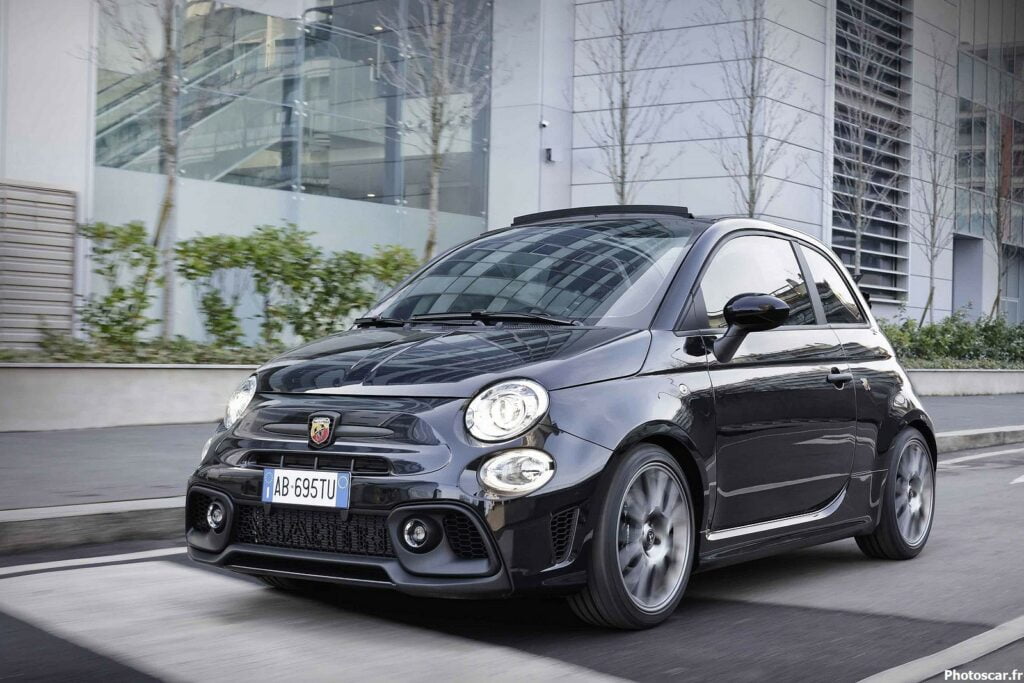 2022 Fiat Abarth 695 Turismo pack