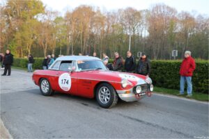 Tour auto 2023 - MG B 1964