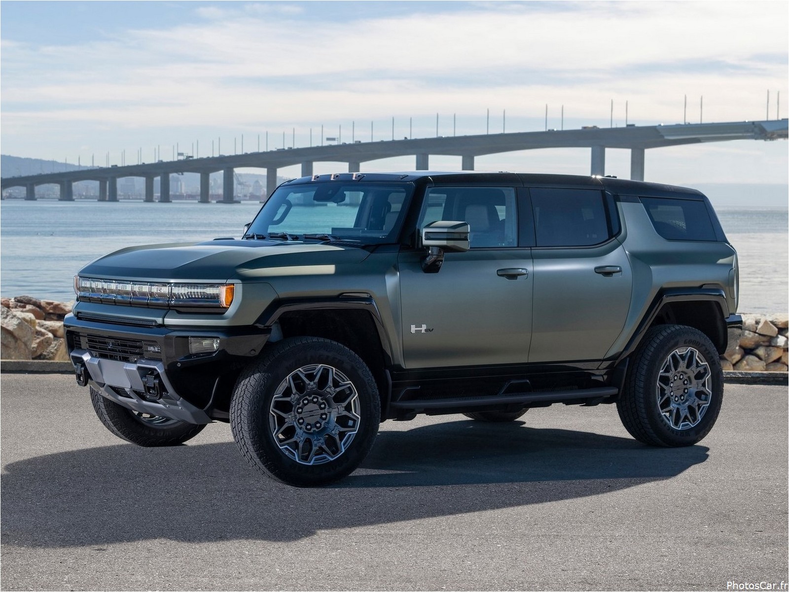 GMC Hummer EV SUV 2024