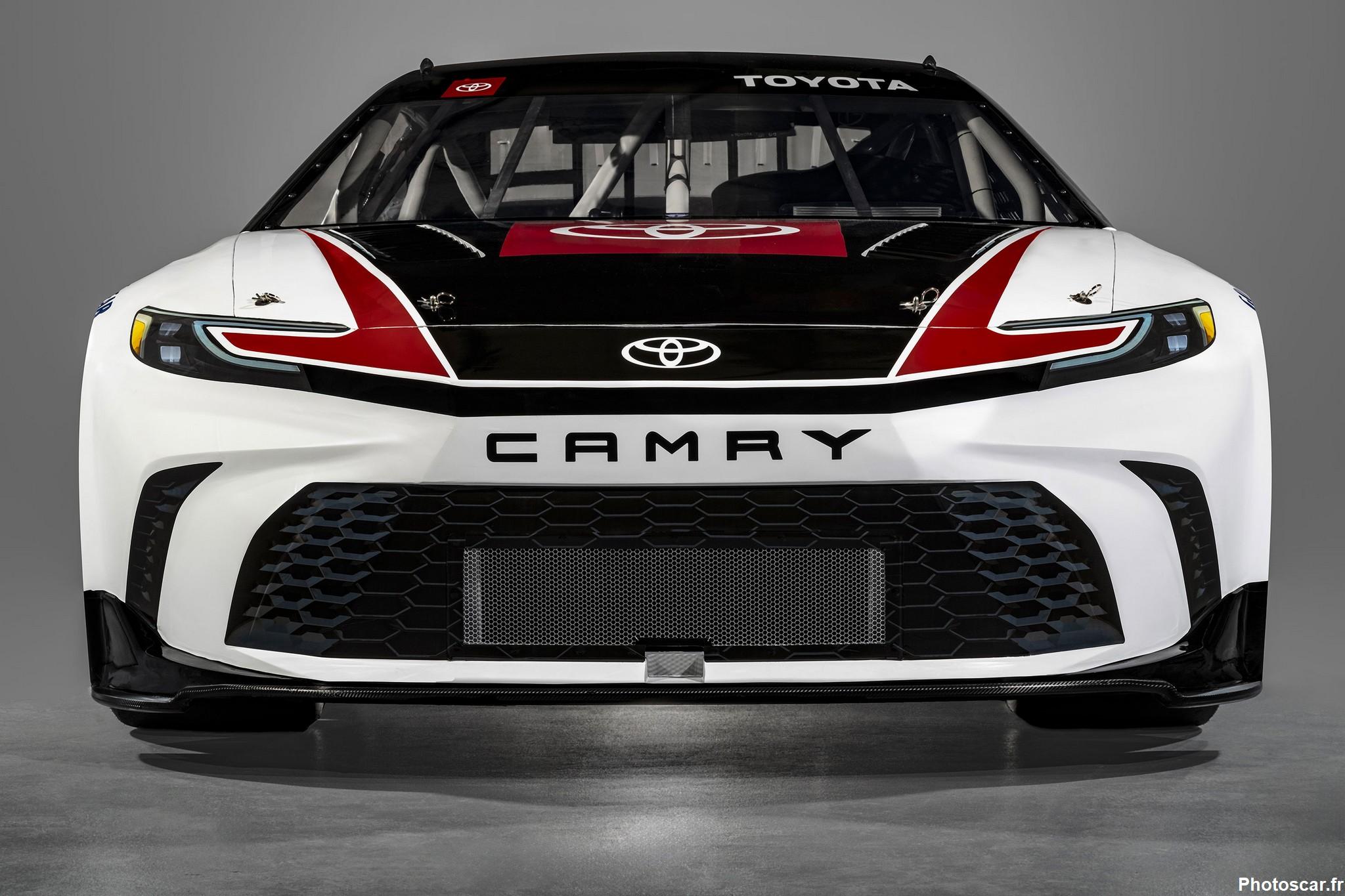 Toyota Camry XSE Nascar 2025 Un nouveau look pour la victoire