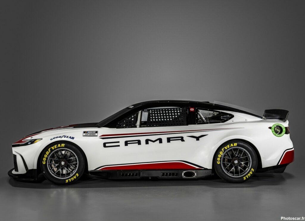 Toyota Camry XSE Nascar 2025 Un nouveau look pour la victoire