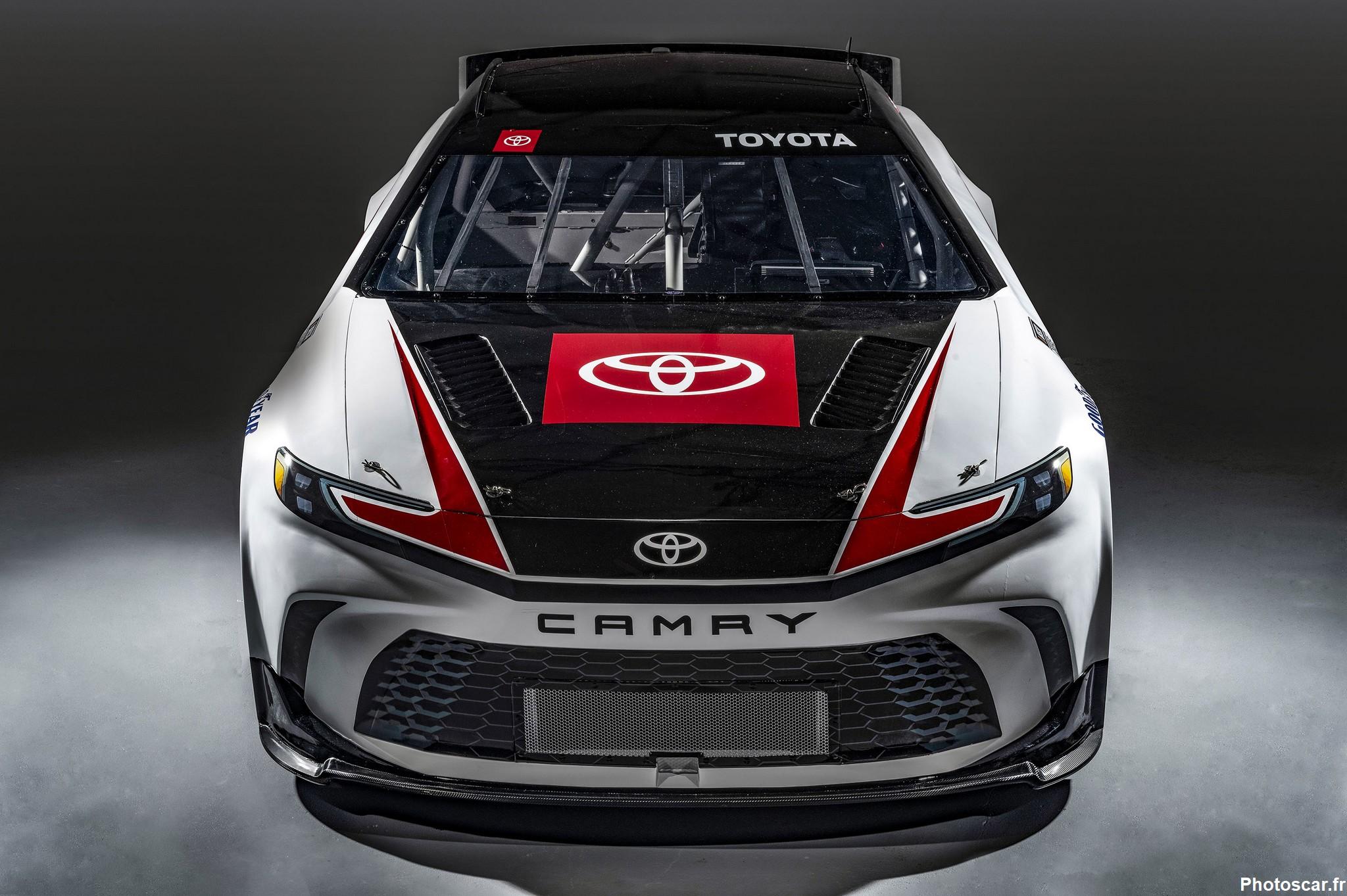 Toyota Camry XSE Nascar 2025 Un nouveau look pour la victoire