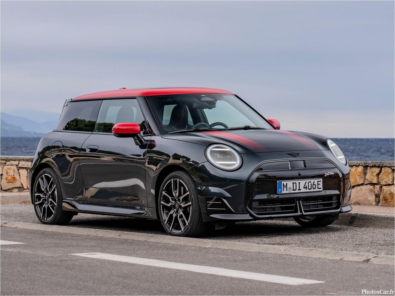 Mini Cooper SE JCW Trim 2024