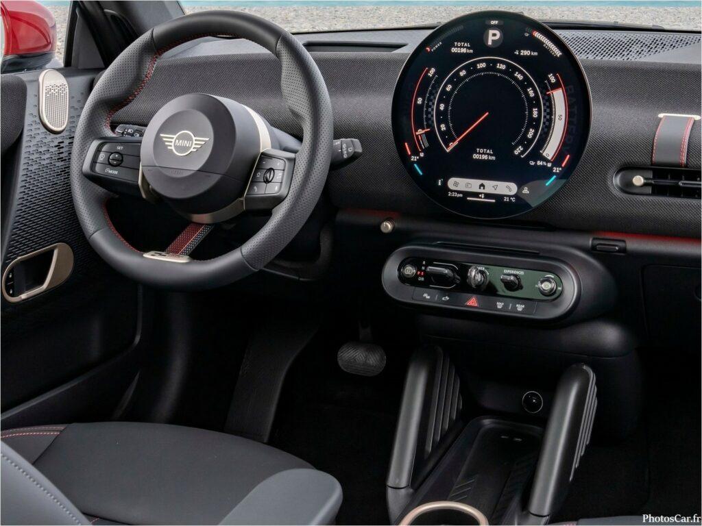 Mini Cooper SE John Cooper Works (2024) : tout dans le style