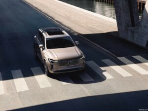 Volvo XC90 2025