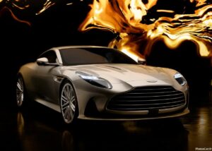 Aston-Martin DB12 Édition Goldfinger 2025